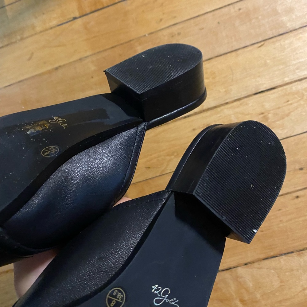 42 GOLD Black Leather Mules - Picture 4 of 6